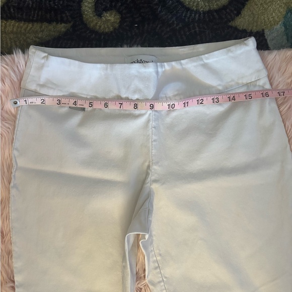 White pull pants - Picture 8 of 8